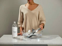 Verso Chrome Adjustable 9" Diameter Spray Head Rainshower -Hot Sale Moen Store 220r2 lifestyle4 cleaning.tif