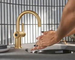 Cia Brushed Gold One-handle High Arc Bathroom Faucet -Hot Sale Moen Store 6221ewbg lifestyle3.tif