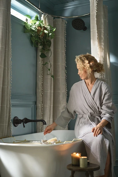 Belfield Matte Black One-handle Non Diverter Tub Filler 5 Belfield Matte Black One-handle Non Diverter Tub Filler - Image 3