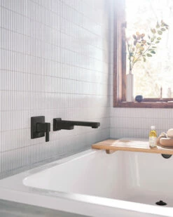 90 Degree Matte Black One-handle Non Diverter Tub Filler